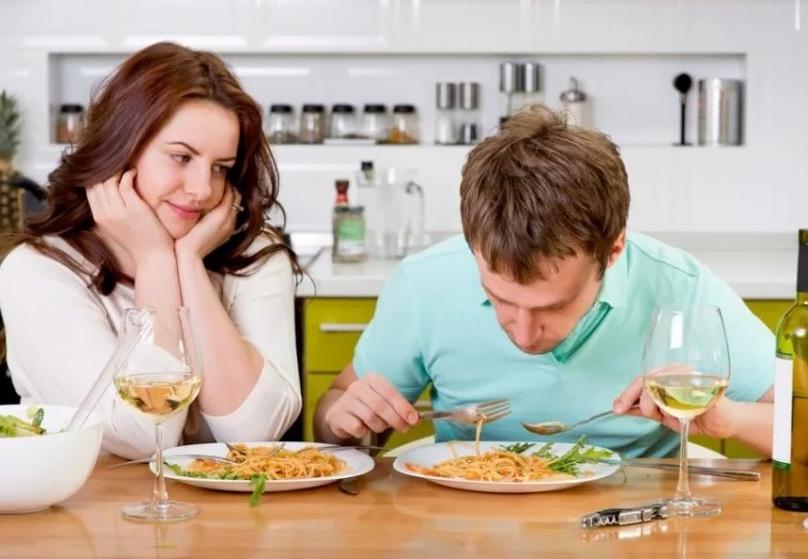 Муж и жена отпраздновали переезд перепихоном на кухне
