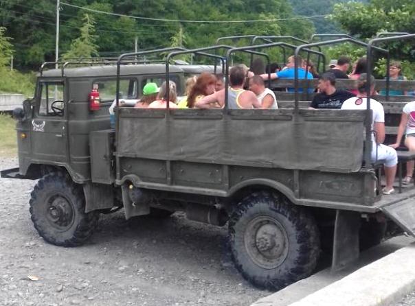 Поездка в кузове грузовика